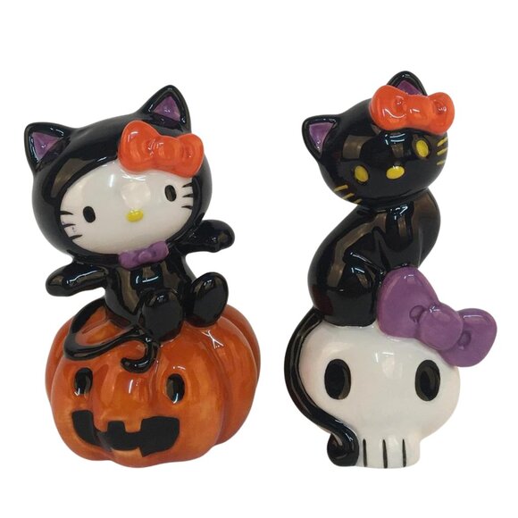 Hello Kitty Halloween‎ Pumpkin Stacking Salt & Pepper Shaker Set - Picture 1 of 8